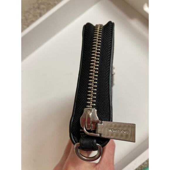 MICHAEL KORS BLACK SAFFIANO LEATHER SIGNATURE PRINT WALLET - Picture 4 of 16